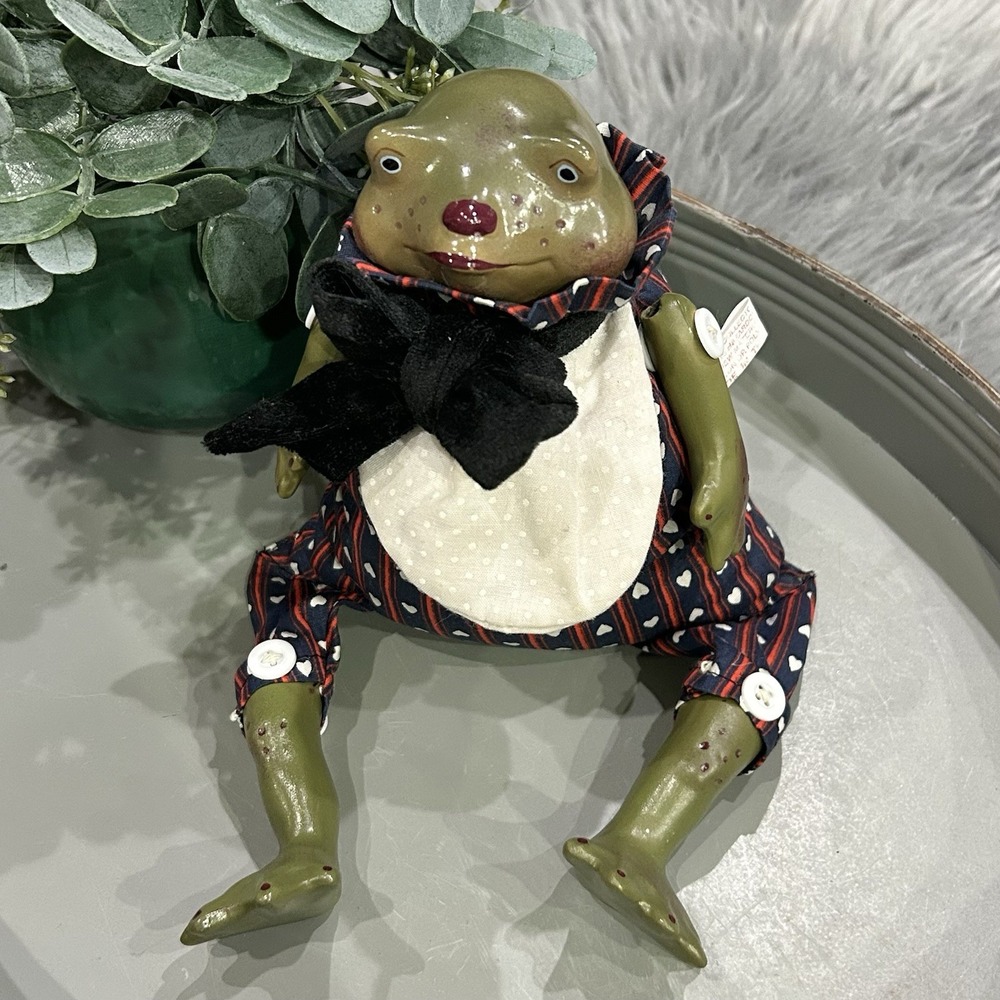 FROG SHELF DOLL - Marylisa Chestnut Frog Shelf Doll from Department 56